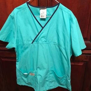 Urbane scrub set. Large top med bottom